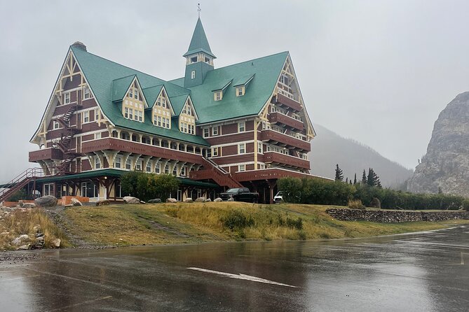 Explore Waterton National Park from Calgary private Luxury Tour - Key Points