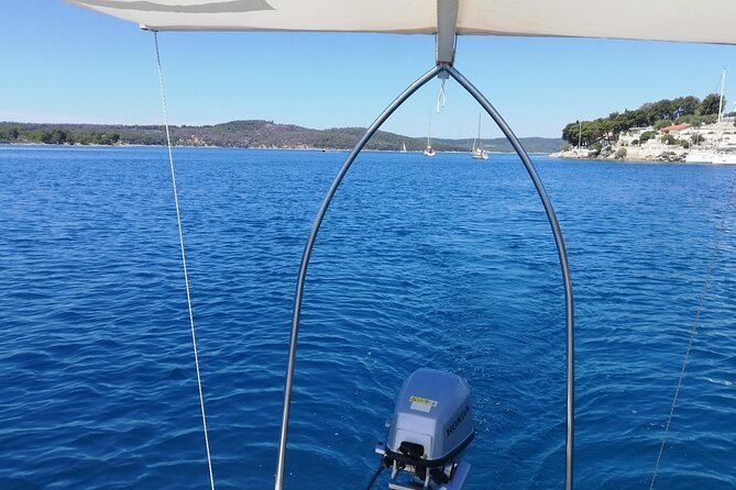 Explore west side of island Bra with Pasara boat - Traditional Dalmatian boat - Flexible Itinerary with Suggestive Routes