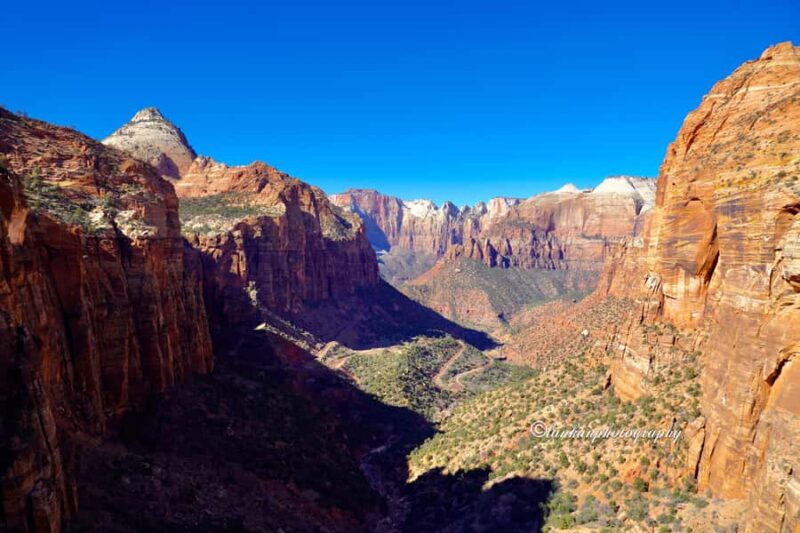 Explore Zion: Private Hiking Photography Tour from Las Vegas - Overlook Zion: Entrance and Scenic Viewpoints