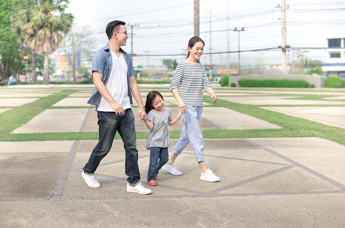 Exploring Cleveland with the Family - Walking Tour - Taking in Downtown Cleveland