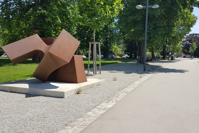 Exploring contemporary art: Private tour of museums with Tickets - Contemporary Exhibitions at Kunsthalle Wien Karlsplatz