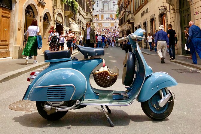 Exploring Rome on a Vintage Vespa Adventure Journey - Piazza del Popolo: A Historic Gathering Place