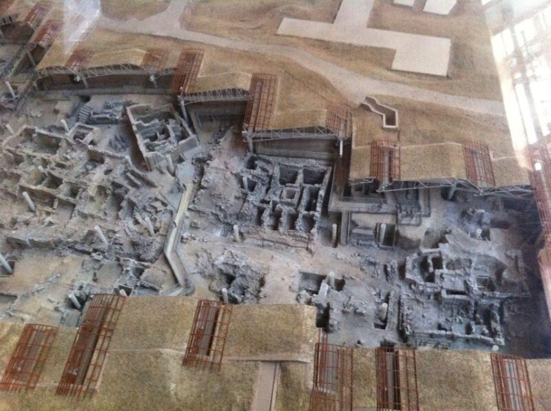 Exploring the Jewels of Santorini: A Comprehensive 5-Hr Tour - Exploring the Red Beach and Its Unique Landscape