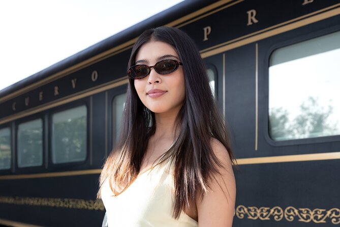 Express Sunset - Mexican Show at the Jose Cuervo Forum