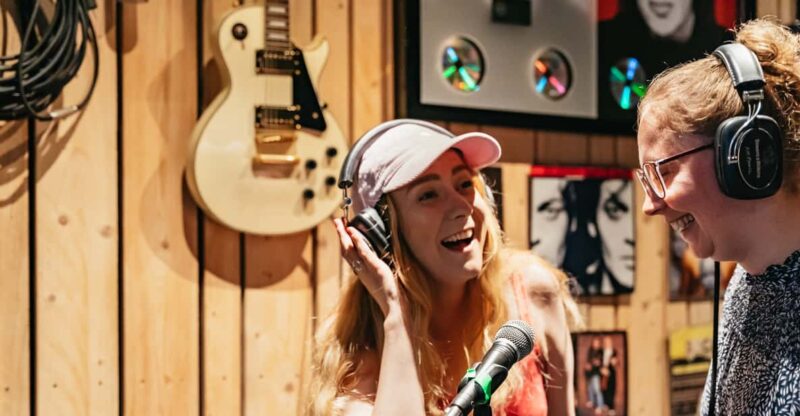 Express-Tour Panik City Udo Lindenberg Multimedia Experience - Exploring Udo Lindenberg’s Life in Multimedia Exhibits