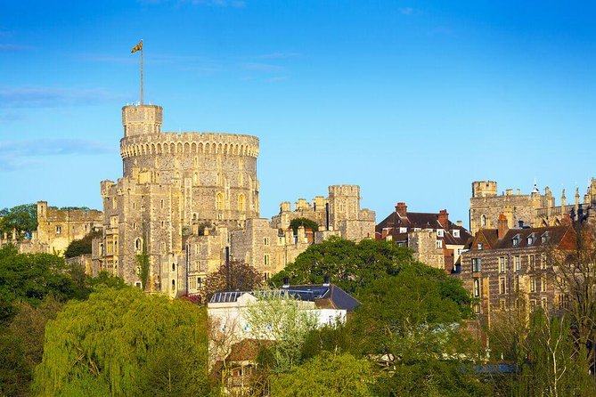 Extended visit: Windsor Castle & Stonehenge with Free Snack Pack - The Guide and Commentary: A Mixed Experience