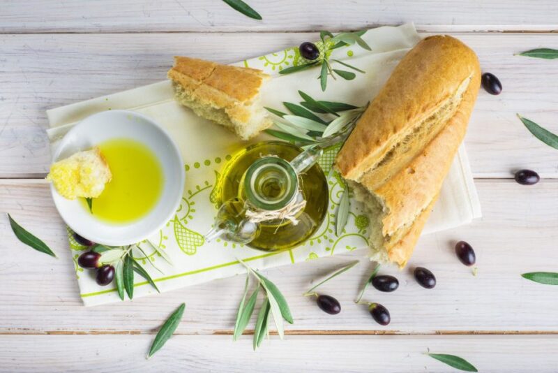 Extra Virgin Olive oil tasting - The Role of the Friendly and Knowledgeable Guide