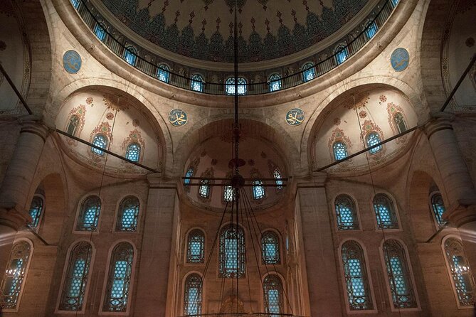 Eyüp Sultan Mosque and Eyüp District Istanbul Walking Tour - The Stops at Stüdyo Cemil and Eyüpsultan District