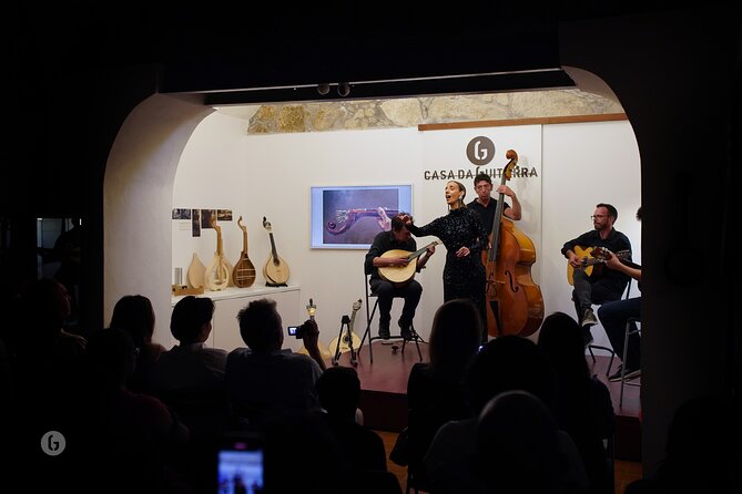 Fado by Casa da Guitarra - The Port Wine Tasting: A Classic Portuguese Touch