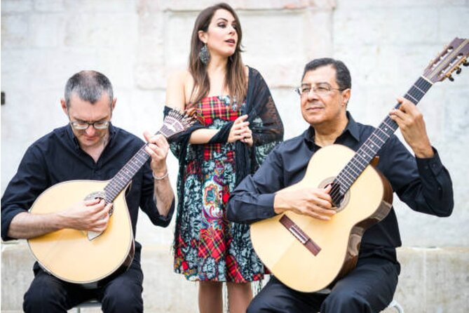 Fado Half Day Guided Tour with Dinner and Live Show in Lisbon - The Guide: Knowledgeable and Friendly