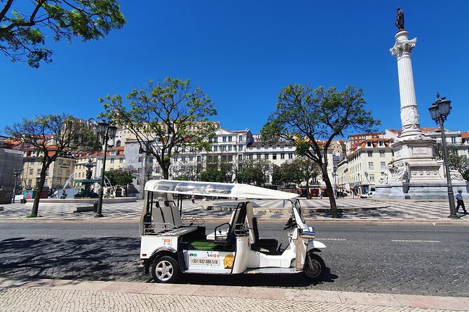 Fado TukTuk Tour 120 mins (Max 6 people) - The Fado Experience with a Professional Singer