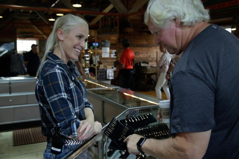 Fairbanks: Gold Dredge 8 Historic Train Tour - Visiting the Trans-Alaska Pipeline and Other Stops