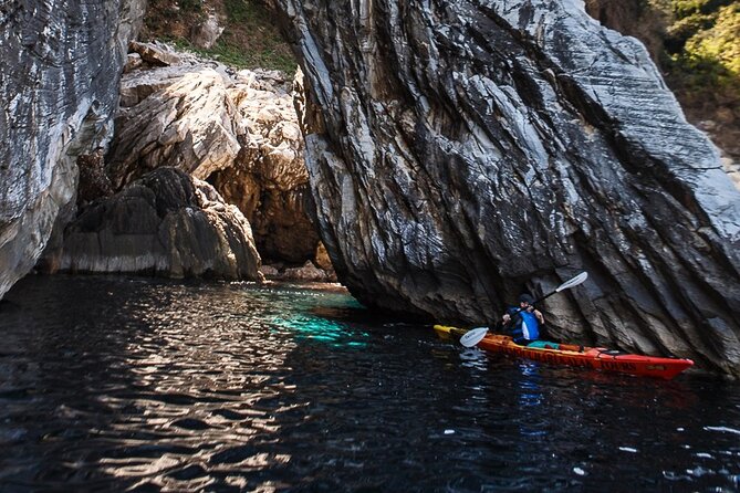 FAKISTRA SEA CAVES Kayak Tour in Pelion - Exploring the Secluded Fakistra Beach