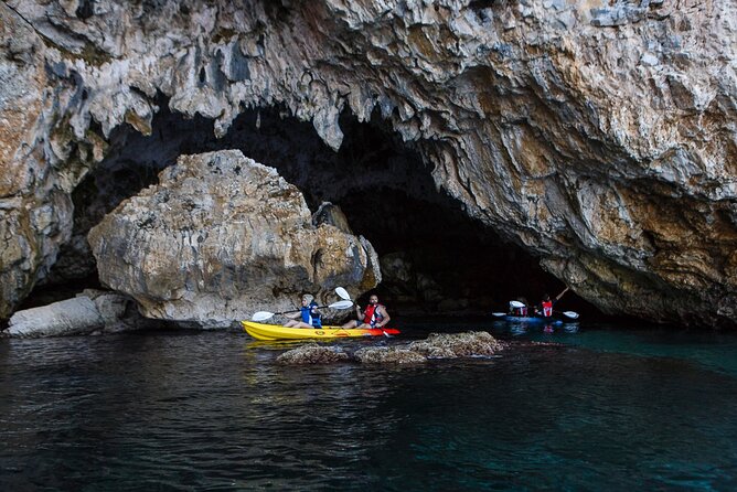 FAKISTRA SEA CAVES Kayak Tour in Pelion - Equipment and Comfort on the Water