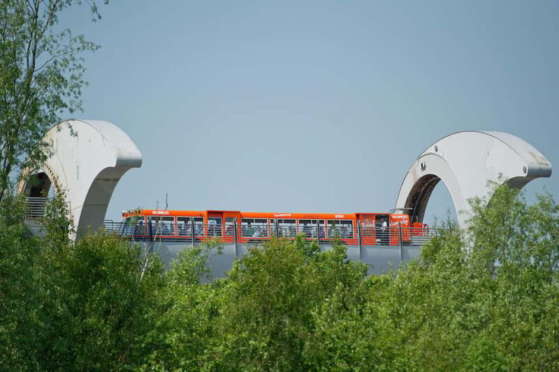 Falkirk: The Falkirk Wheel Boat Trip - Original Tour - The Guides and Tour Experience