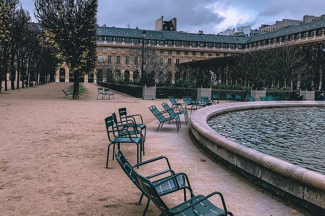 Fall in love with Paris in 3 hours - Starting Point and Tour Duration in the Heart of Paris