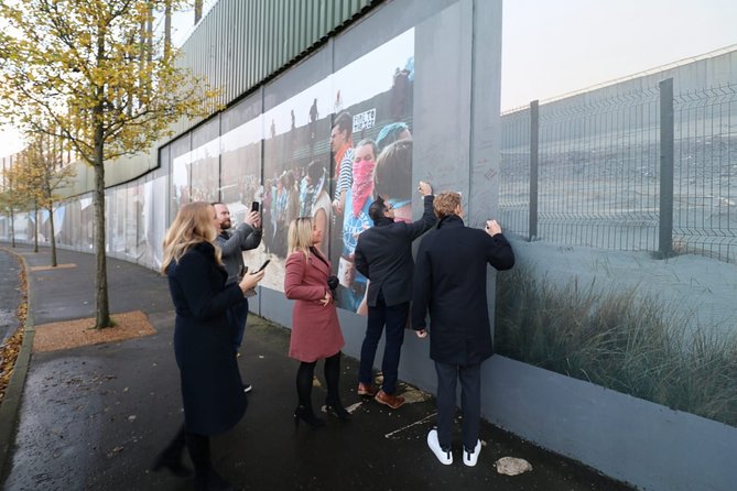 Falls road Murals Walking Tour with former prisoners - Why This Tour Continues to Receive Perfect Ratings