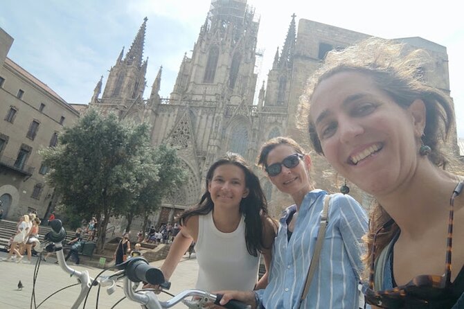 Familly friendly traditions & food tour: tailored tapas & games! - Practical Details: Meeting Point, Duration, and Accessibility