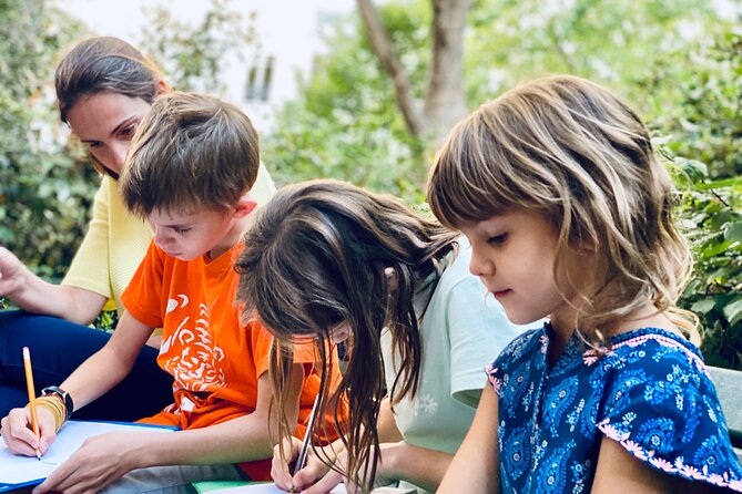 Family escape Game with kids and teens on the Île de la Cité - Starting Point at the Equestrian Statue of Henri IV in Paris