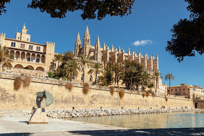 Family Friendly Palma de Mallorca Private City Tour - Exploring Palau de lAlmudaina Gardens and the Alcázar