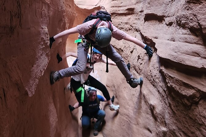 Family-Friendly Slot Canyon Adventure near Hanksville - What’s Included in the Tour