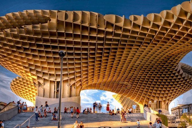 Family tour in Seville . Private - Passing by Seville’s Iconic Cathedral and Alcázar