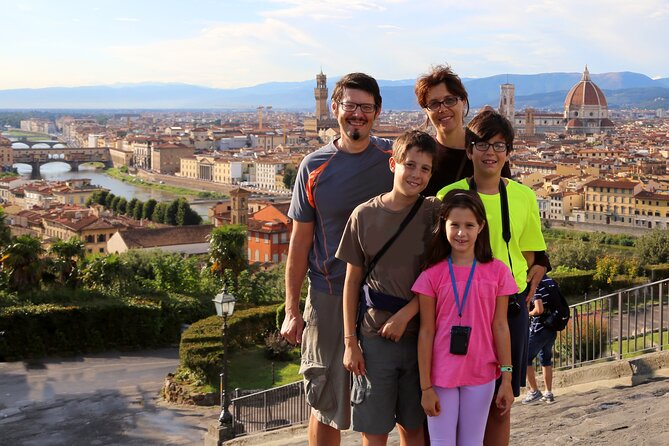 Family Tour of Florences Old Town and da Vinci Museum - Logistics and Group Size for a Personalized Experience