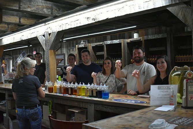 Famous Moonshine & Wine Tour From Pigeon Forge - The Role of the Tour Guide: Friendly and Knowledgeable