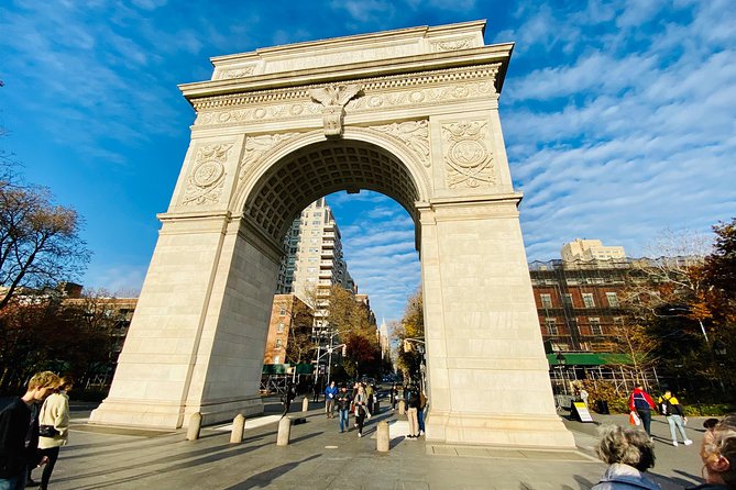 Famous TV and Movie Locations Guided Tour New York City - The Role of the Actor Guide and Fun Facts
