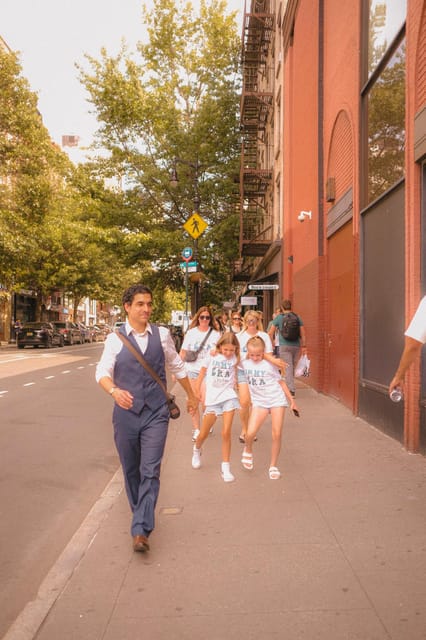 Fan Tribute: Taylor Swift in New York Walking Tour - Walking Through Neighborhoods and Taylor Eras