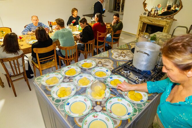 Farm to table dinner in Rome: A trip through Italy - Meeting Point and Logistics in Trastevere