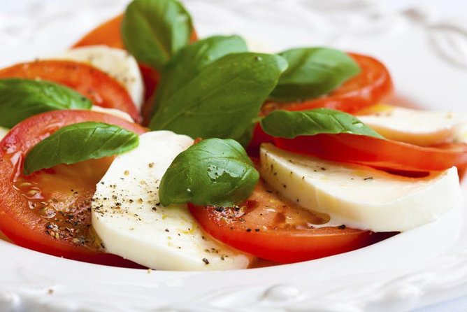 Farm-to-Table Experience: Olive Oil, Garden Tour & Nonnas Lunch - Visit a Family-Owned Farm in Sorrento’s Hills