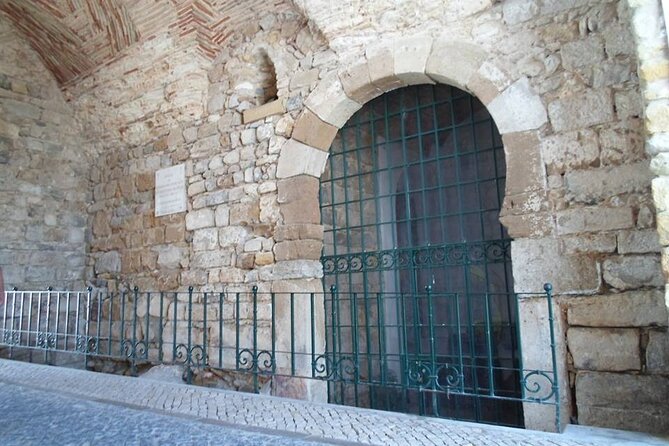 Faro City and Beach Tour on Electric Tuk tuks - Passing Through Faro’s Vibrant Market and Modern Theatre
