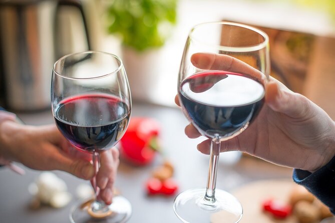 Faro Food Tour & Drinks and City highlights 10 Tastings - Logistics, Group Size, and Accessibility