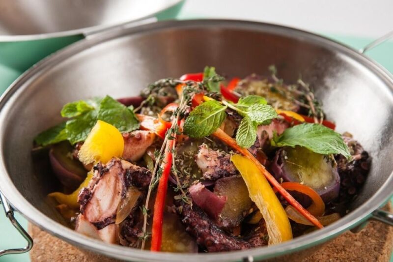 Faro: Learn to cook a Cataplana like a local! - The Step-by-Step Cooking Experience