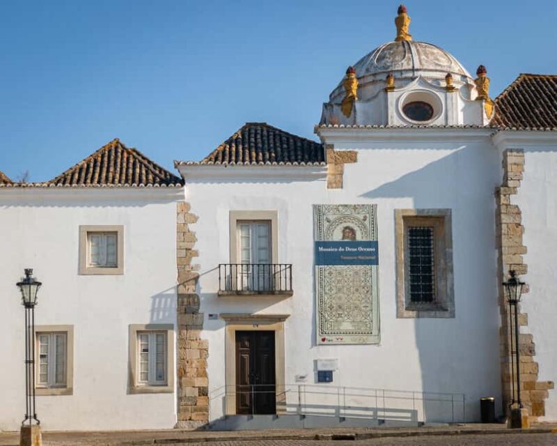 Faro: Private & Flexible Walking Tour in Historic Center - Visiting Faro’s Iconic Churches and Religious Sites