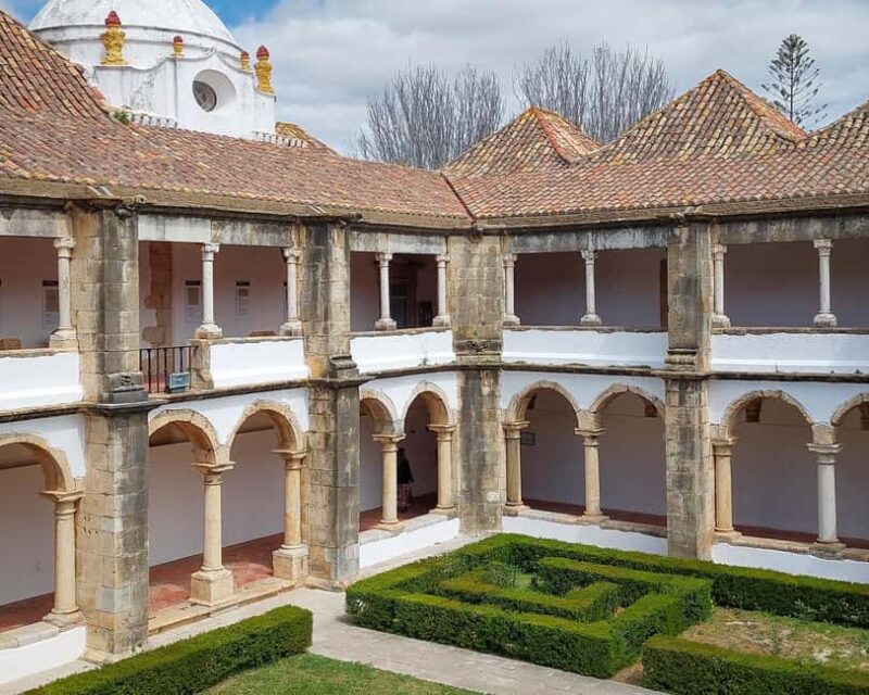 Faro: Private & Flexible Walking Tour in Historic Center - Logistics and Meeting Point Details