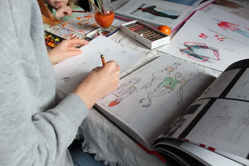 Fashion Design Workshop & Brunch on a Seine River Boat Paris - Creative Fashion Design and Brunch on a Seine River Boat in Paris