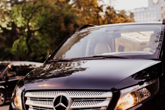 Fat Taxi - Private Istanbul Airport (IST) Transfer to Taksim - The Positive Impact of Reviews on Trustworthiness