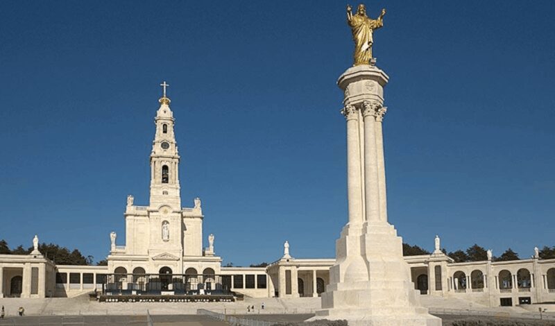 Fatima, Batalha, Nazaré and Óbidos: Private Full Day Tour - Key Points