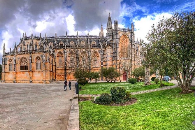 Fátima Batalha Nazaré and Óbidos Private Tour - Nazaré: The Coastal Village of Big Waves
