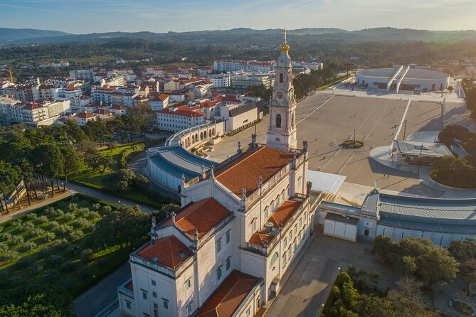 Fatima, Batalha, Nazare &Obidos Private Full Day Tour from Lisbon - A Personalized Experience with Expert Guidance