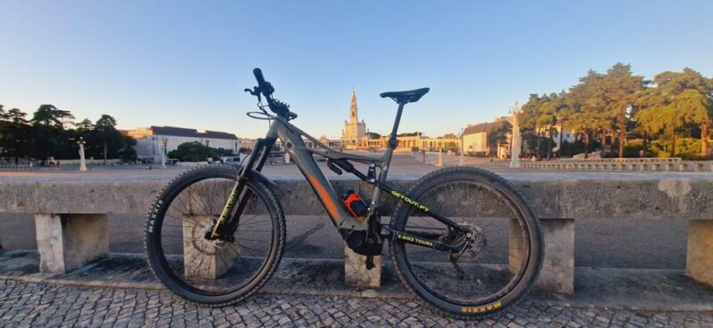 Fátima: Caves & Tradition E-bike Tour - Key Points