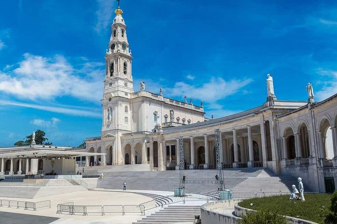 Fátima Hd and the 3 little shepherds house - What’s Not Included: Food and Drink