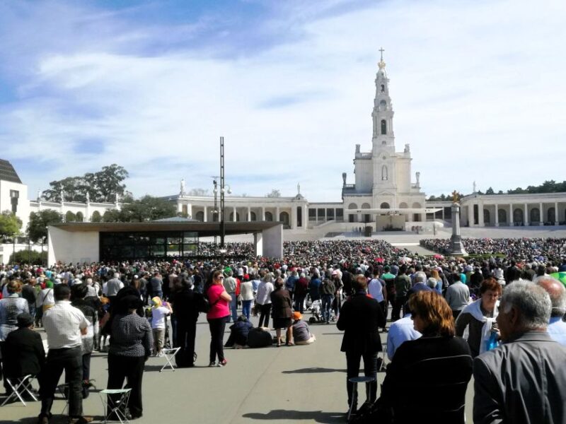 Fátima: Highlights of the pilgrims in half day private tour - Fátima: A Private Half-Day Tour of Religious Significance from Lisbon