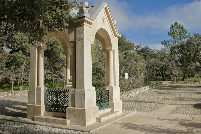 Fátima Holy City Full Day - The Role of the Private Guide and Wi-Fi Enabled Vehicle