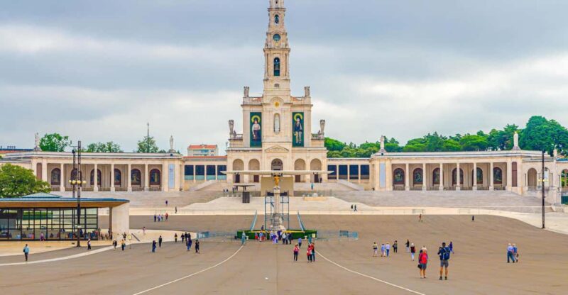 Fátima Holy City Full Day Tour - Discover the Sacred Sites of Fátima with an 8-Hour Guided Tour