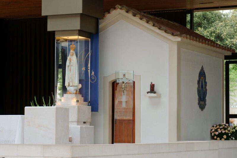 Fátima Holy City Full Day Tour - Exploring the Chapel of the Apparitions and Its Sacred Relics