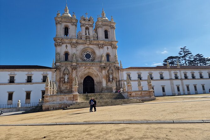 Fatima, Nazare and Obidos Full-Day Private Tour from Lisbon - Óbidos: A Step Back in Time