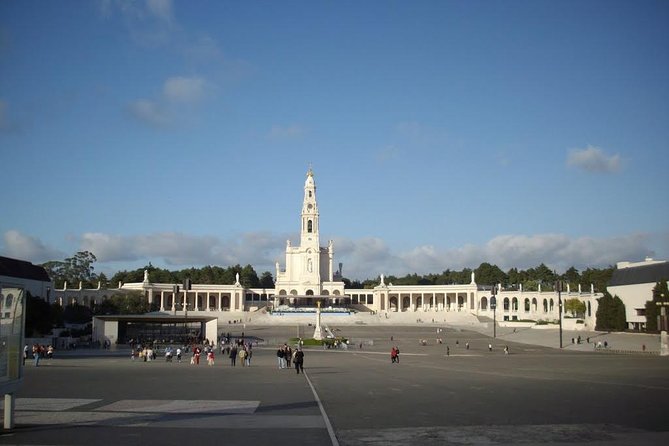 Fátima, Nazaré and Óbidos Private Tour from Lisbon - Inside the Castelo de Óbidos